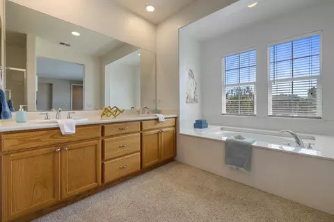 Bath - 2905 Funston Ct, Tracy, CA 95377 photo 5 of 5