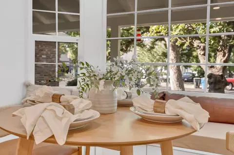 Dining - 1268 8th Ave, Sacramento, CA 95818 photo 2 of 2