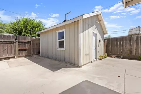 Exterior - 2100 3rd St, Hughson, CA 95326 photo 5 of 9