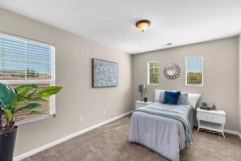 Bedroom - 1011 Kennedy Pl, Tracy, CA 95377 photo 6 of 6