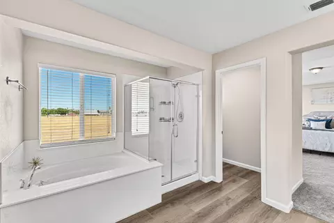 Bath - 1011 Kennedy Pl, Tracy, CA 95377 photo 3 of 5