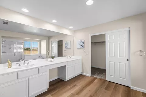Entry Way - 1011 Kennedy Pl, Tracy, CA 95377 photo 5 of 6