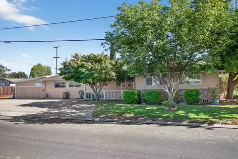 1600 E Coolidge Ave, Modesto, CA 95355 photo 3