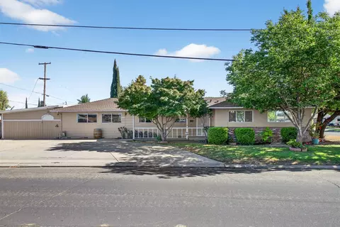 1600 E Coolidge Ave, Modesto, CA 95355 photo 2