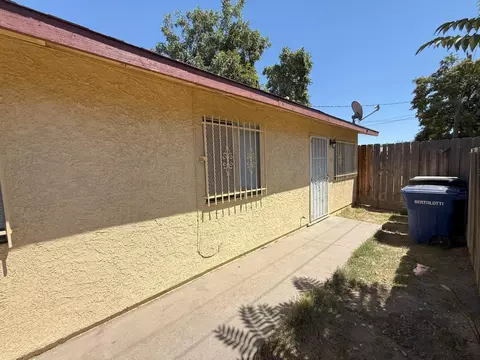 1014 Santa Fe Ave, Modesto, CA 95351 photo 2