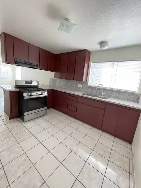 1014 Santa Fe Ave, Modesto, CA 95351 photo 6