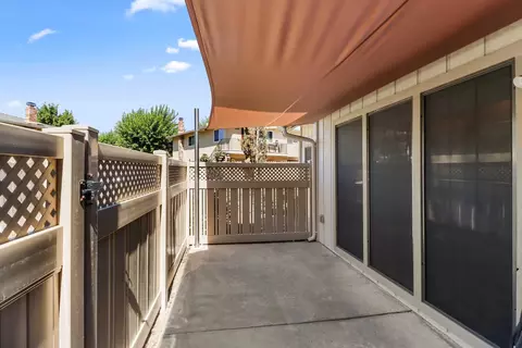 Exterior - 3928 Park Circle Ln #C, Carmichael, CA 95608 photo 7 of 17