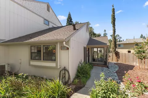 Exterior - 3928 Park Circle Ln #C, Carmichael, CA 95608 photo 11 of 17