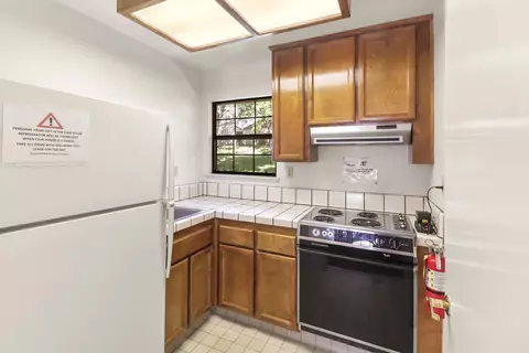 Kitchen - 3928 Park Circle Ln #C, Carmichael, CA 95608 photo 7 of 7