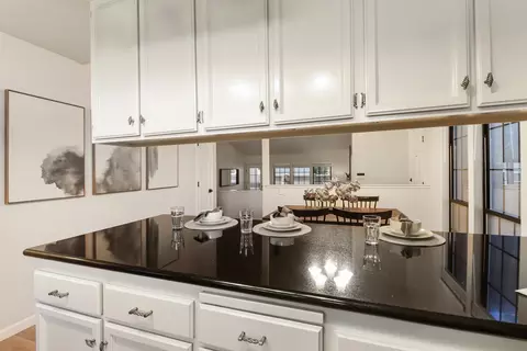 Kitchen - 3928 Park Circle Ln #C, Carmichael, CA 95608 photo 6 of 7