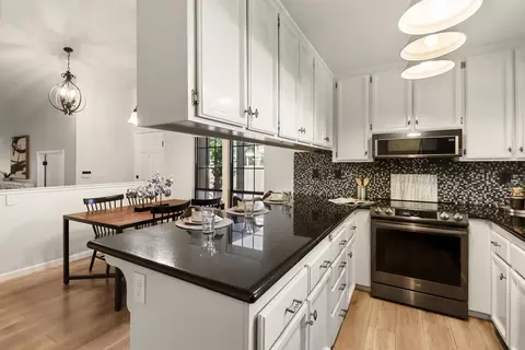 Kitchen - 3928 Park Circle Ln #C, Carmichael, CA 95608 photo 2 of 7