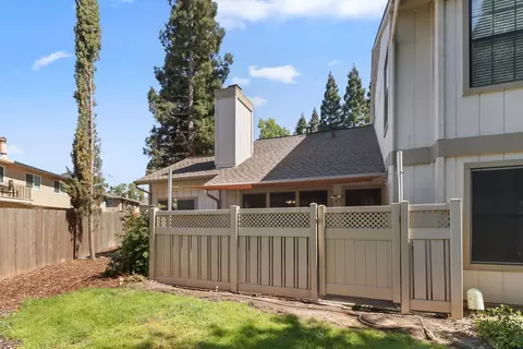 Exterior - 3928 Park Circle Ln #C, Carmichael, CA 95608 photo 8 of 17