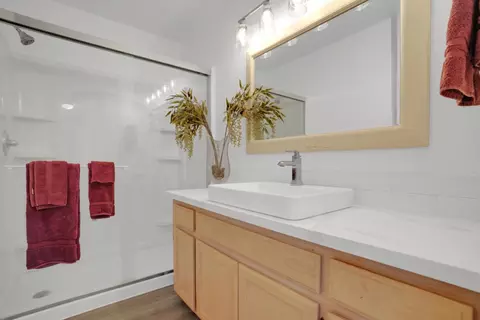 Bath - 481 Hedstrom Rd, Turlock, CA 95382 photo 1 of 2
