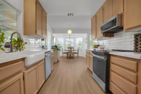 Kitchen - 481 Hedstrom Rd, Turlock, CA 95382 photo 4 of 5