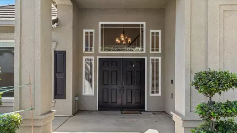 Entry Way - 3632 Northern Dancer Dr, Modesto, CA 95355 photo 1 of 7