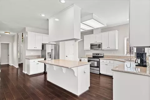 Kitchen - 3632 Northern Dancer Dr, Modesto, CA 95355 photo 3 of 7