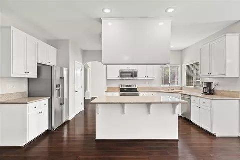Kitchen - 3632 Northern Dancer Dr, Modesto, CA 95355 photo 2 of 7