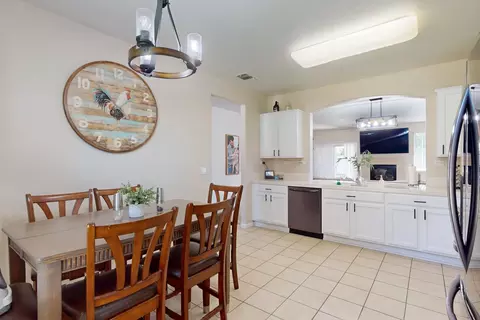 Kitchen - 745 Flyway Ct, Gridley, CA 95948 photo 3 of 4