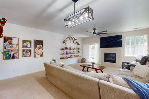 Living - 745 Flyway Ct, Gridley, CA 95948 photo 2 of 3