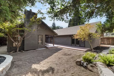 Exterior - 3213 Lakeshore Ct, Modesto, CA 95355 photo 10 of 17