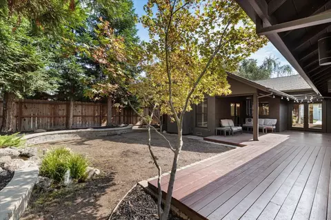 Exterior - 3213 Lakeshore Ct, Modesto, CA 95355 photo 16 of 17