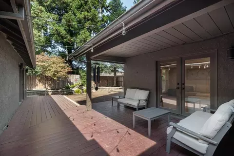 Exterior - 3213 Lakeshore Ct, Modesto, CA 95355 photo 6 of 17