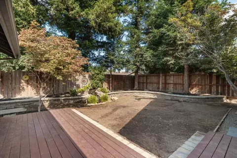 Exterior - 3213 Lakeshore Ct, Modesto, CA 95355 photo 8 of 17