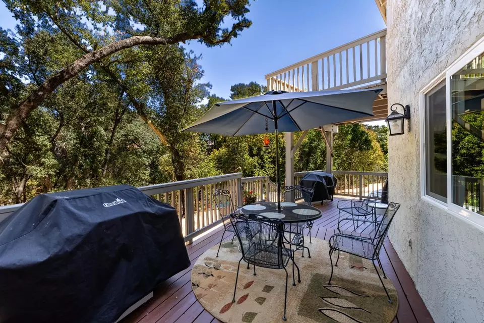 Exterior - 5312 Tall Oak Ln, Fair Oaks, CA 95628 photo 10 of 18