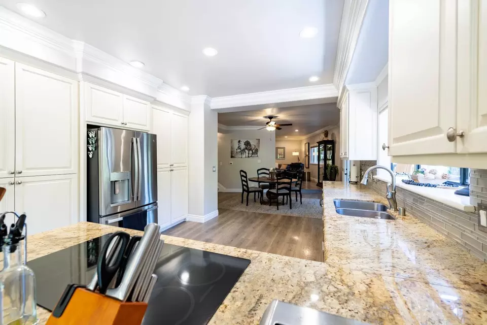 Kitchen - 5312 Tall Oak Ln, Fair Oaks, CA 95628 photo 5 of 5