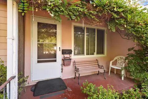 909 Eureka Ave, Davis, CA 95616 photo 2