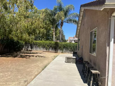 Exterior - 321 Condor Ct, Patterson, CA 95363 photo 2 of 5