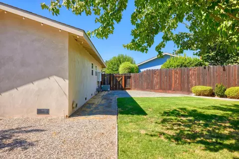 1028 Springfield Way, Modesto, CA 95355 photo 26