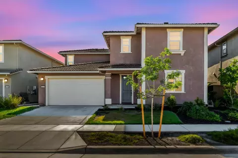 5619 Waterstone St, Sacramento, CA 95835