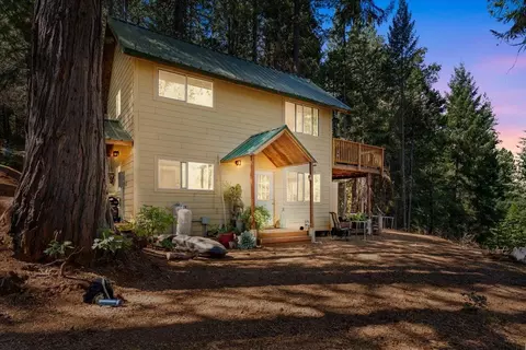 11800 Old Gold Dr, Nevada City, CA 95959