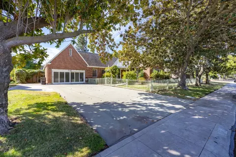 1062 Oxford Way, Stockton, CA 95204