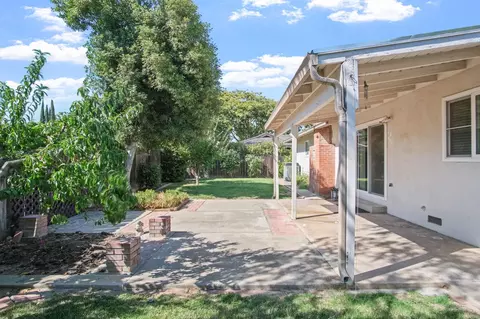 1141 Spring Creek Dr, Modesto, CA 95355 photo 23