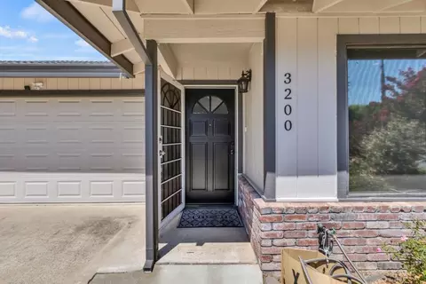 3200 Cabriolet Ct, Carmichael, CA 95608 photo 3