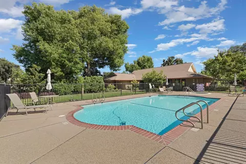 Exterior - 2487 Macarthur Pkwy, Lodi, CA 95242 photo 14 of 16