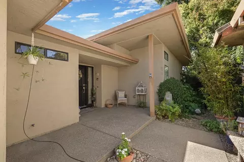 Exterior - 2487 Macarthur Pkwy, Lodi, CA 95242 photo 6 of 16