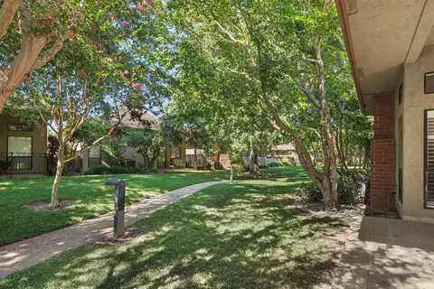 Exterior - 2487 Macarthur Pkwy, Lodi, CA 95242 photo 12 of 16