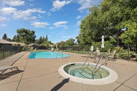 Exterior - 2487 Macarthur Pkwy, Lodi, CA 95242 photo 15 of 16