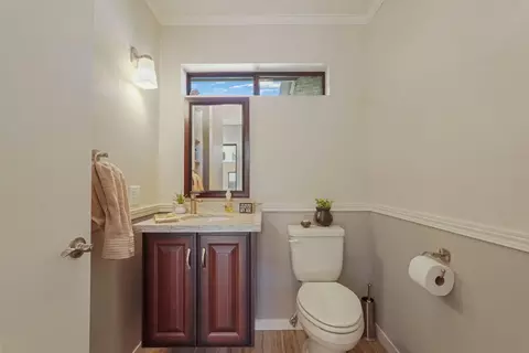 Bath - 2487 Macarthur Pkwy, Lodi, CA 95242 photo 1 of 6