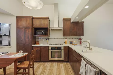 Kitchen - 2487 Macarthur Pkwy, Lodi, CA 95242 photo 2 of 6