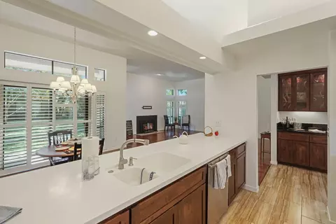 Kitchen - 2487 Macarthur Pkwy, Lodi, CA 95242 photo 4 of 6