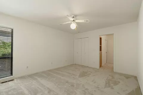 Bedroom - 2487 Macarthur Pkwy, Lodi, CA 95242 photo 4 of 6