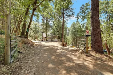 Exterior - 12986 S Mack Rd, Grass Valley, CA 95949 photo 26 of 33