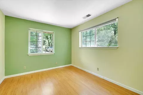 Bedroom - 12986 S Mack Rd, Grass Valley, CA 95949 photo 3 of 6