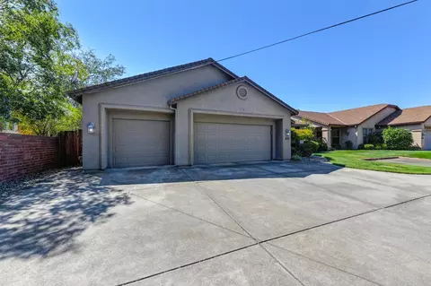 6110 Lincoln Ave, Carmichael, CA 95608 photo 2