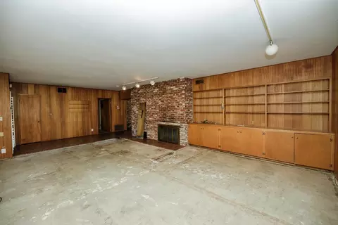 Living - 901 Yale Ave, Modesto, CA 95350 photo 5 of 13