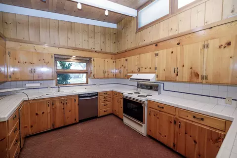 Kitchen - 901 Yale Ave, Modesto, CA 95350 photo 3 of 5